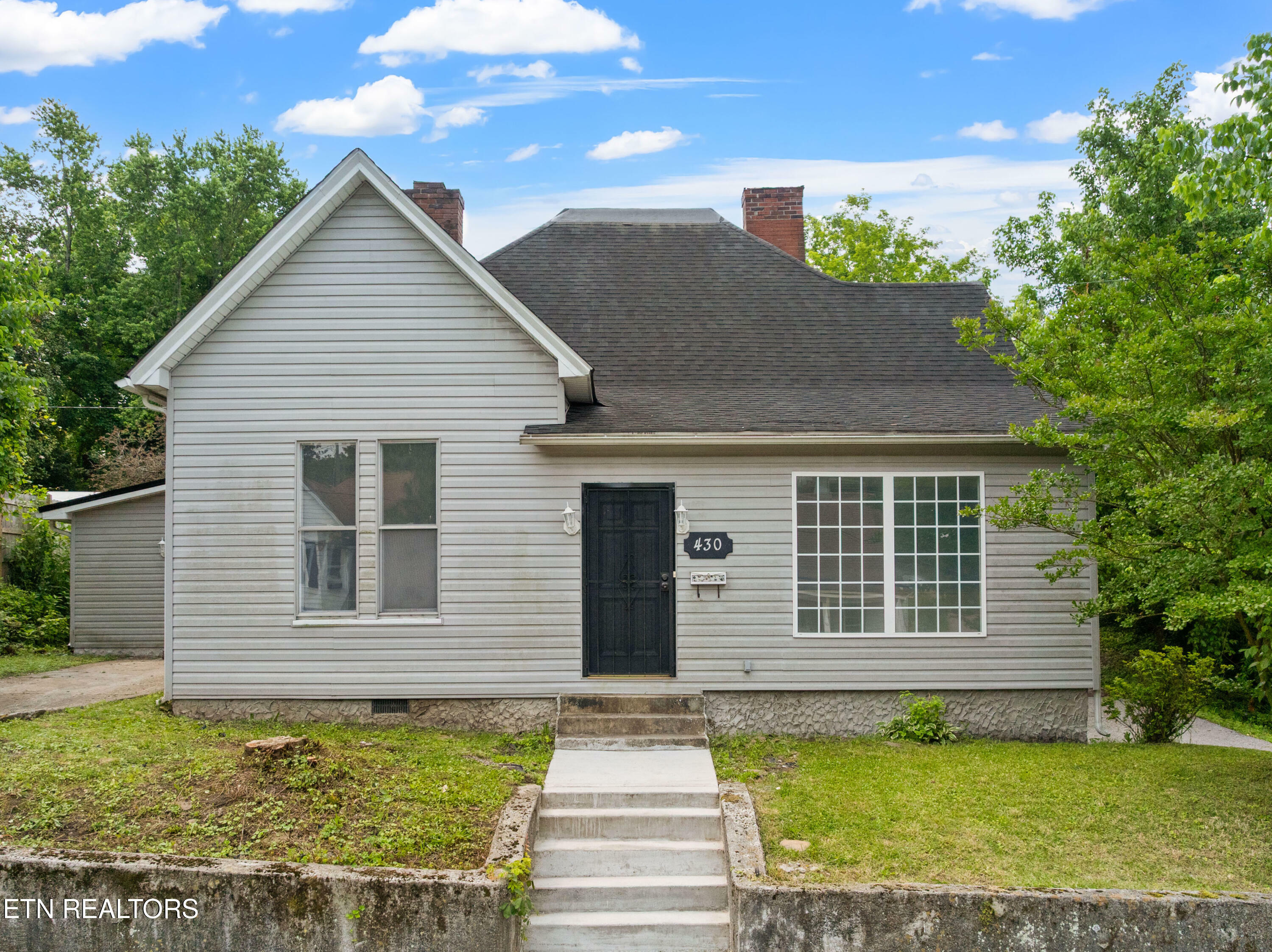 Property Photo: 430 Cumberland Ave TN 37762