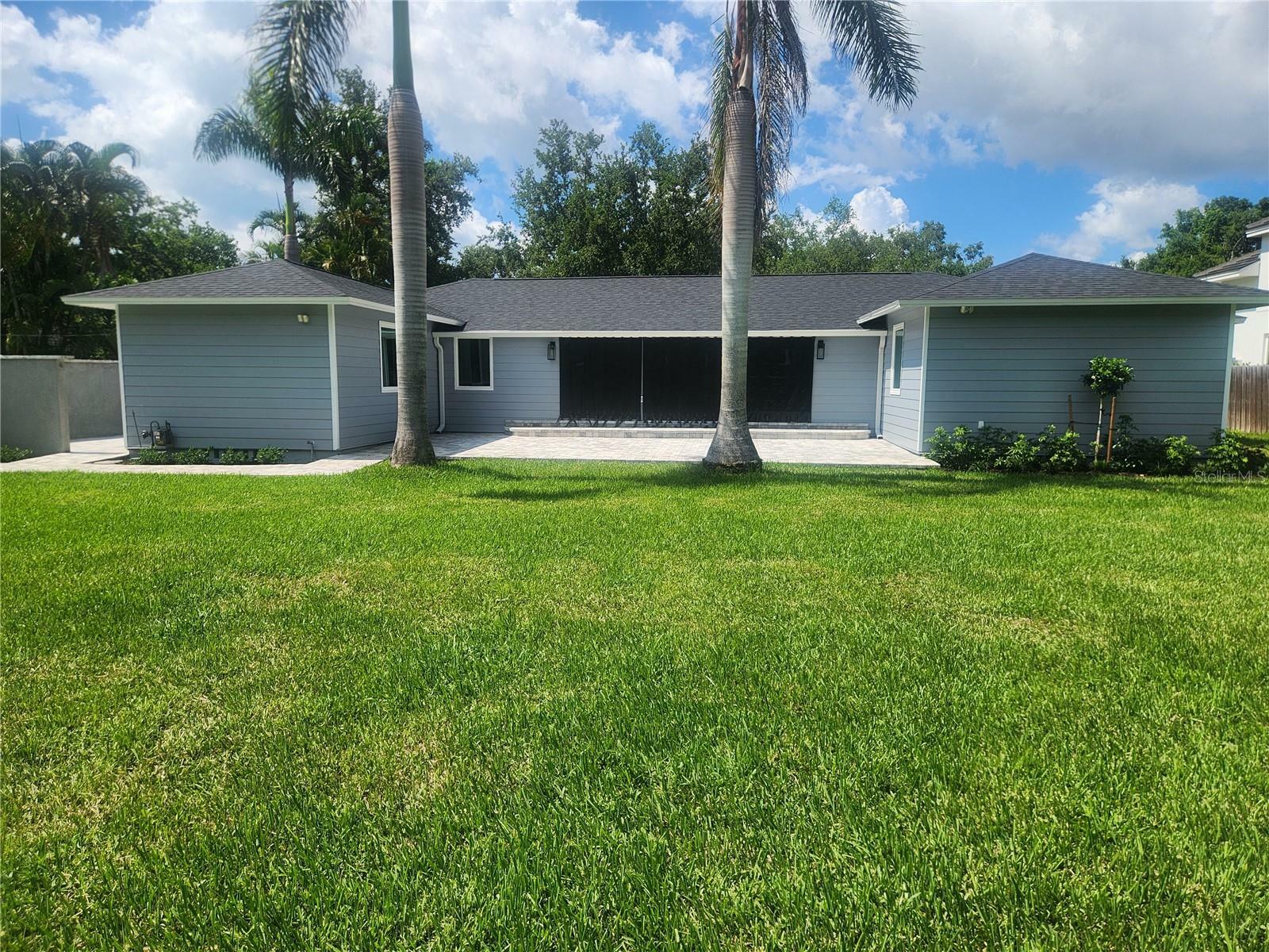 Property Photo: 1638 South Drive FL 34239