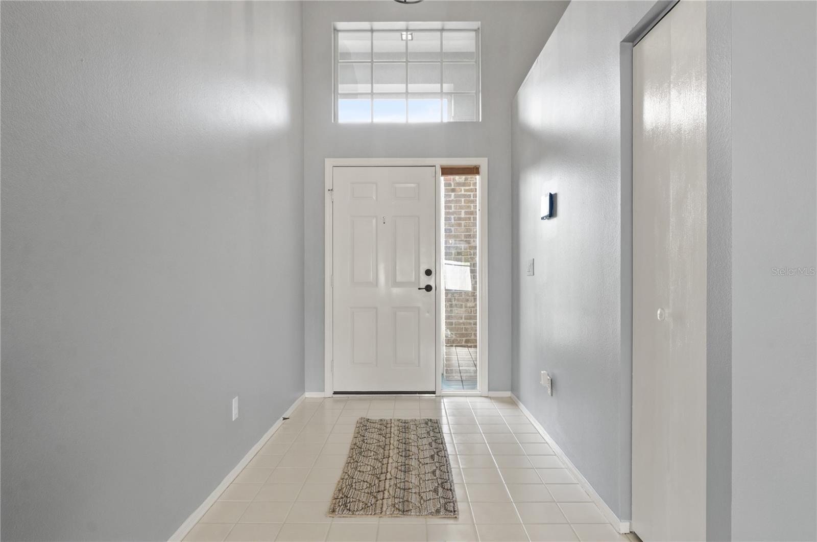 Property Photo: 10473 Glassborough Drive FL 32825