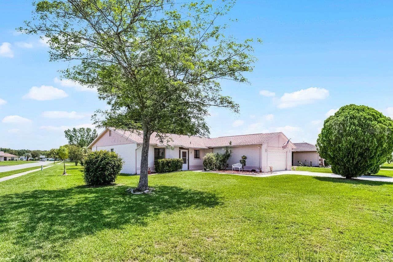 Property Photo: 5439 E Sacramento Court FL 32821