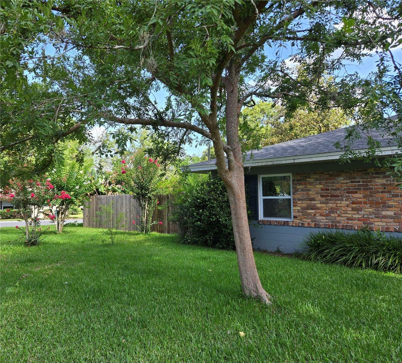 Property Photo:  3709 NE 4th Street  FL 34470 