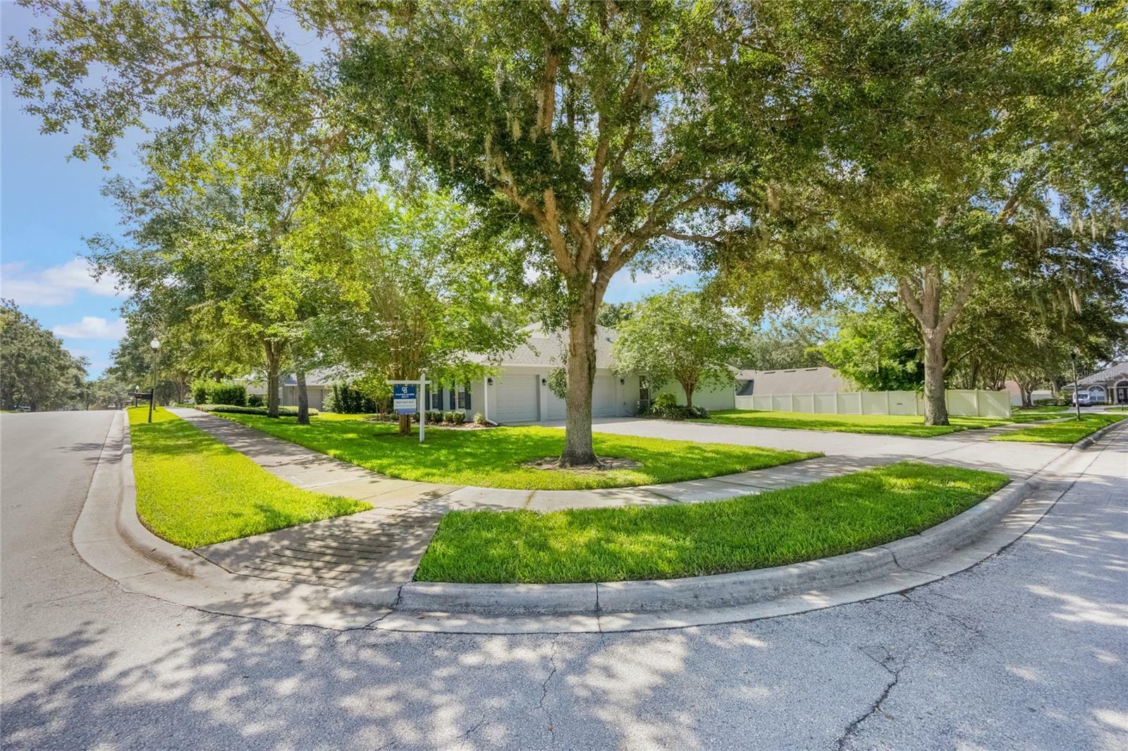 Property Photo: 2782 Cedar Knoll Drive FL 32712