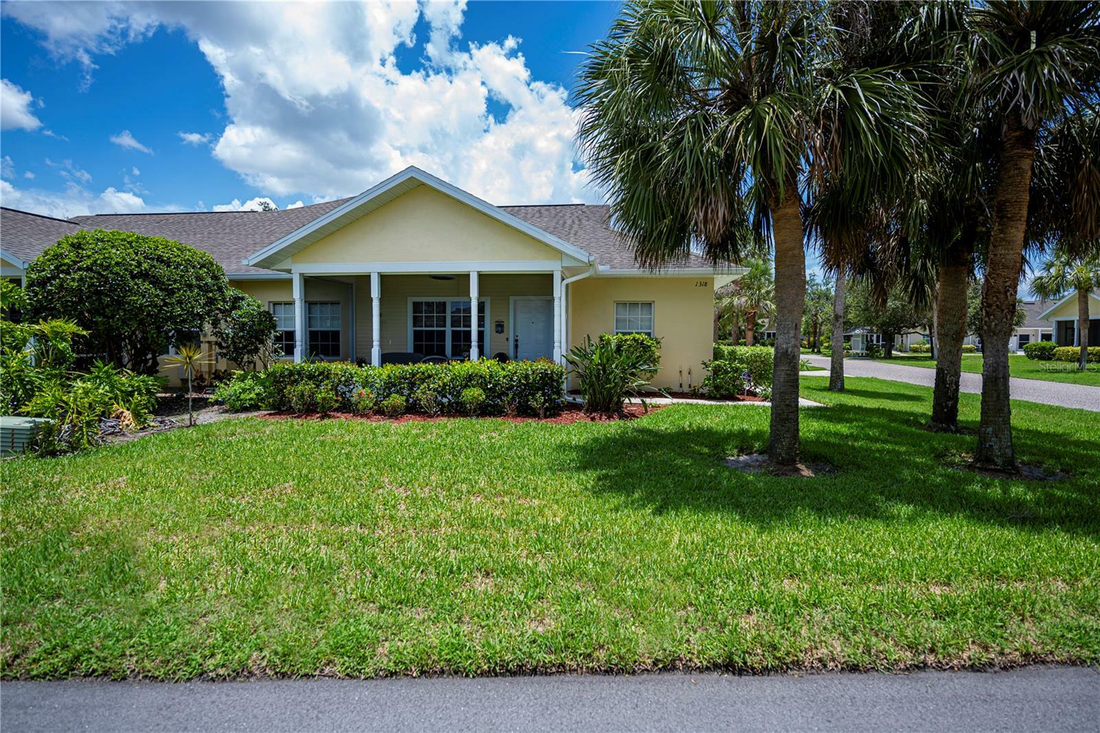 Property Photo: 1318 Red Oak Lane FL 33948