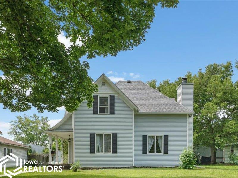 717 Franklin Street  Wapello IA 52653 photo