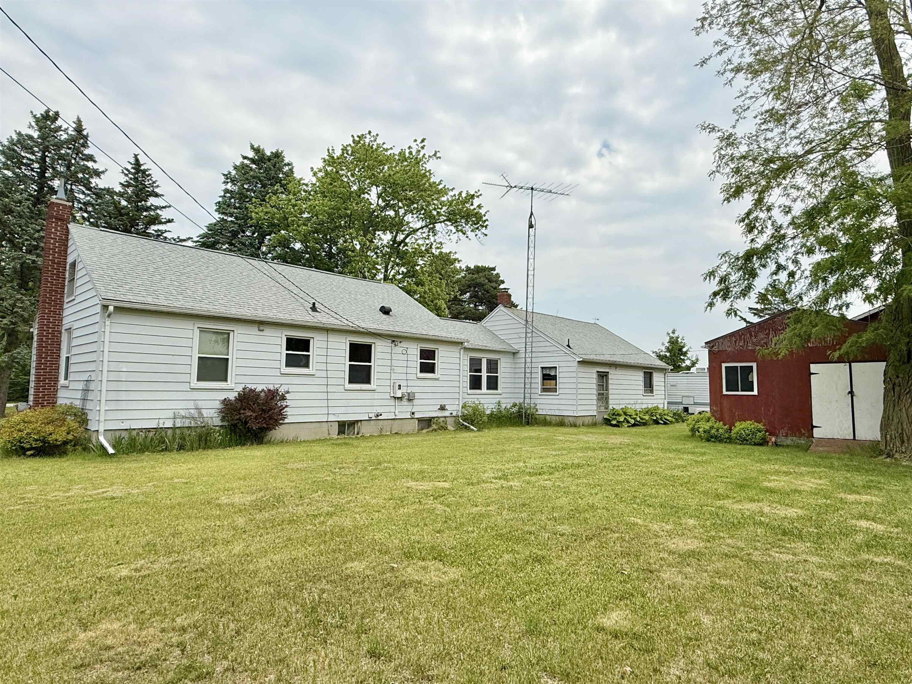 Property Photo: 2428 Burnside Road Road MI 48506