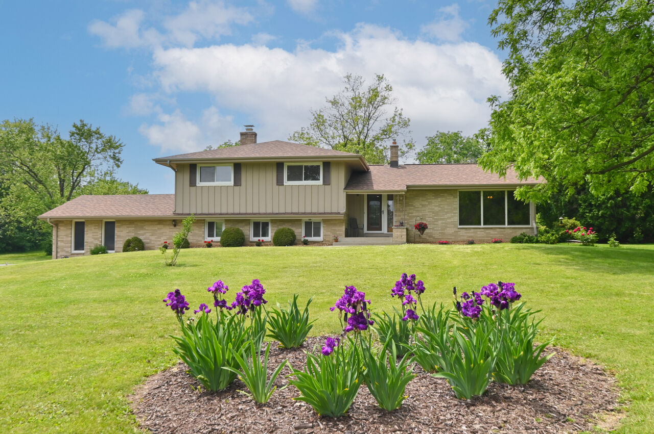 Property Photo: 4735 Meadow Vw WI 53005