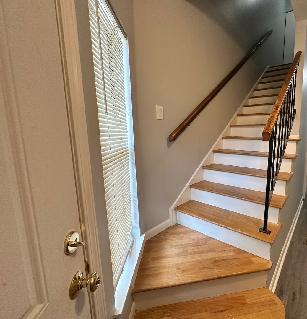 Property Photo:  1122 Regency Drive  IL 60193 