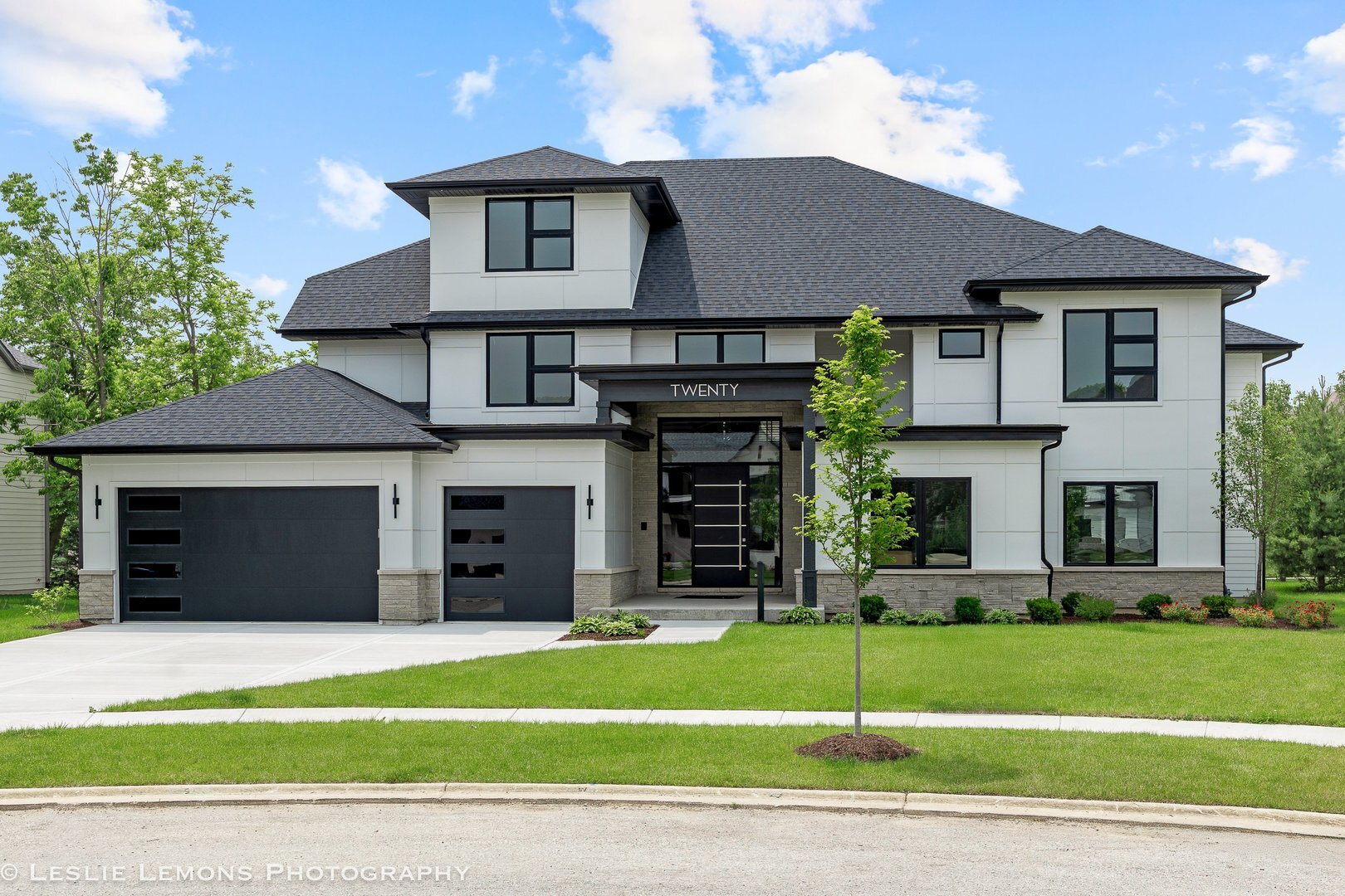 Property Photo:  20 Pinnacle Court  IL 60565 