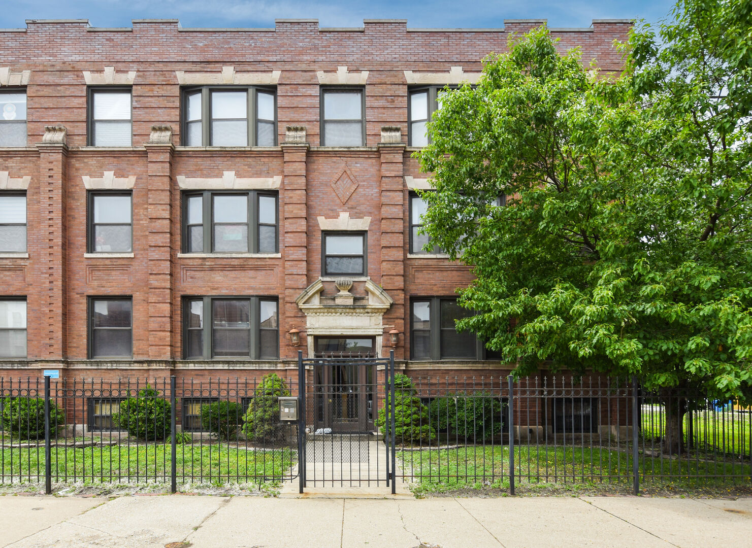 Property Photo:  4220 S Champlain Avenue 2N  IL 60653 