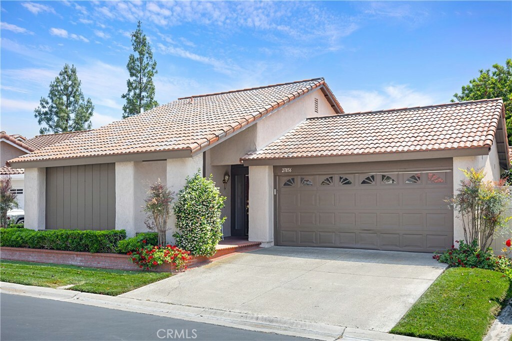 Property Photo: 27856 Via Sarasate CA 92692
