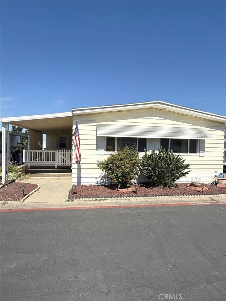 Property Photo: 975 California Street 75 CA 92320