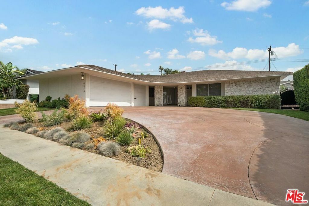 Property Photo: 6616 Wooster Avenue CA 90056