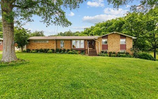 Property Photo: 609 Angela Cir TN 37072