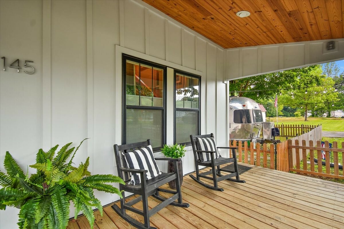 Property Photo: 145 W Hollis Chapel Rd TN 37148