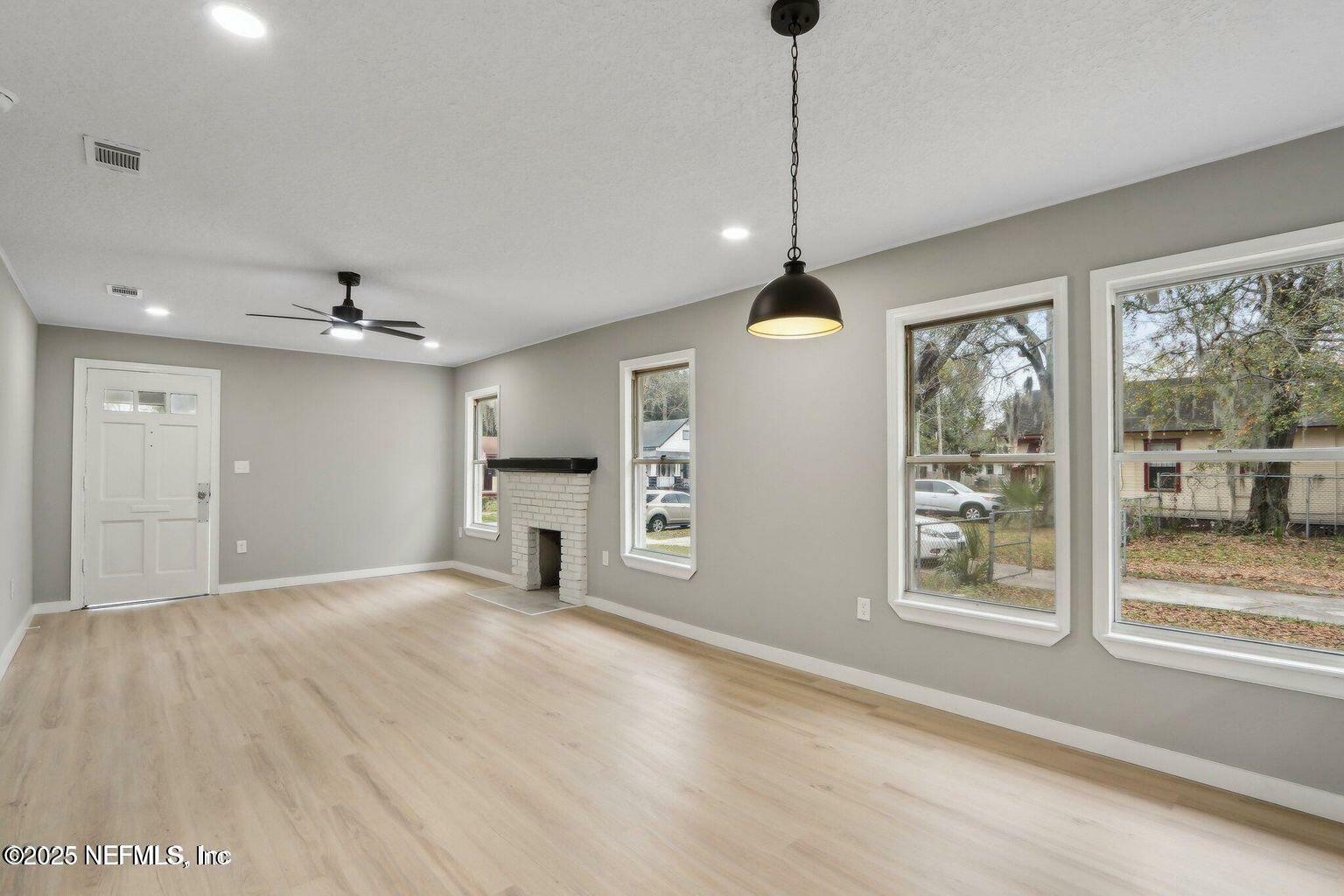 Property Photo: 2959 Fitzgerald Street FL 32254