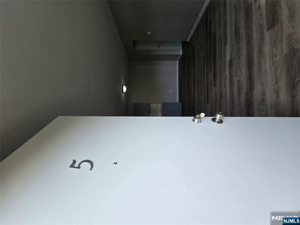 Property Photo:  274 Park Street 5  NJ 07601 