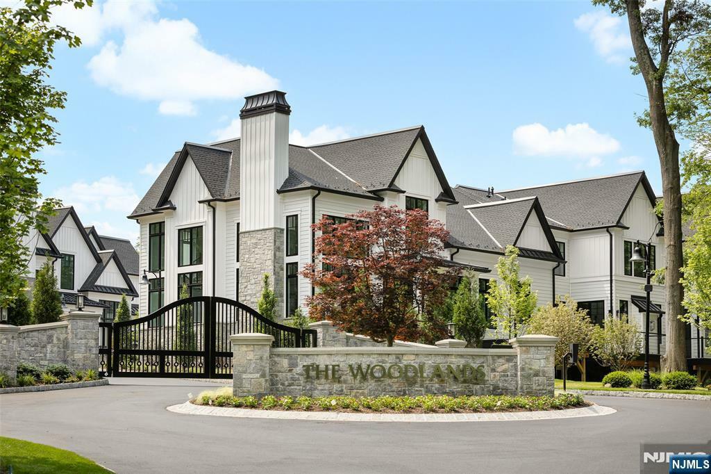 Property Photo: 24 Stone Bridge Court NJ 07627