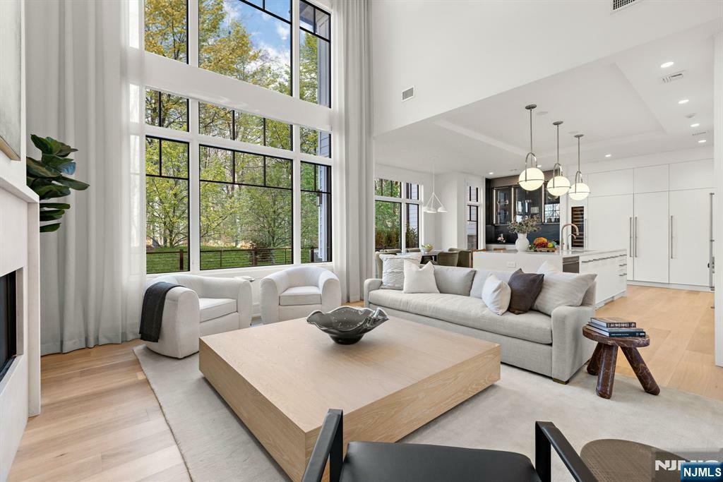 Property Photo: 2 Stone Bridge Court NJ 07627