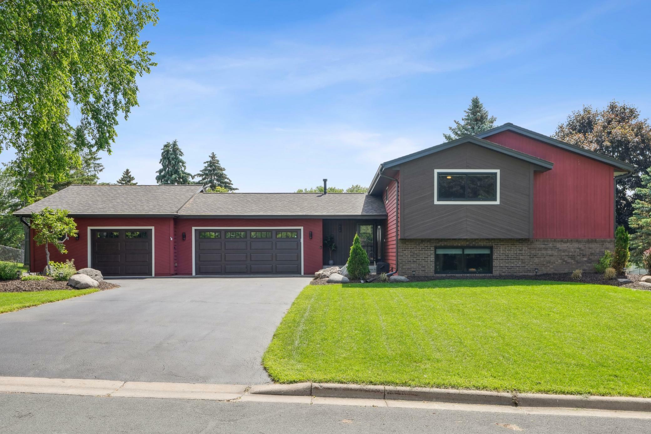 Property Photo: 6180 Bowman Avenue MN 55076