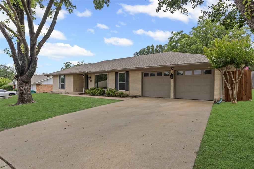 Property Photo: 6767 Winifred Drive TX 76133