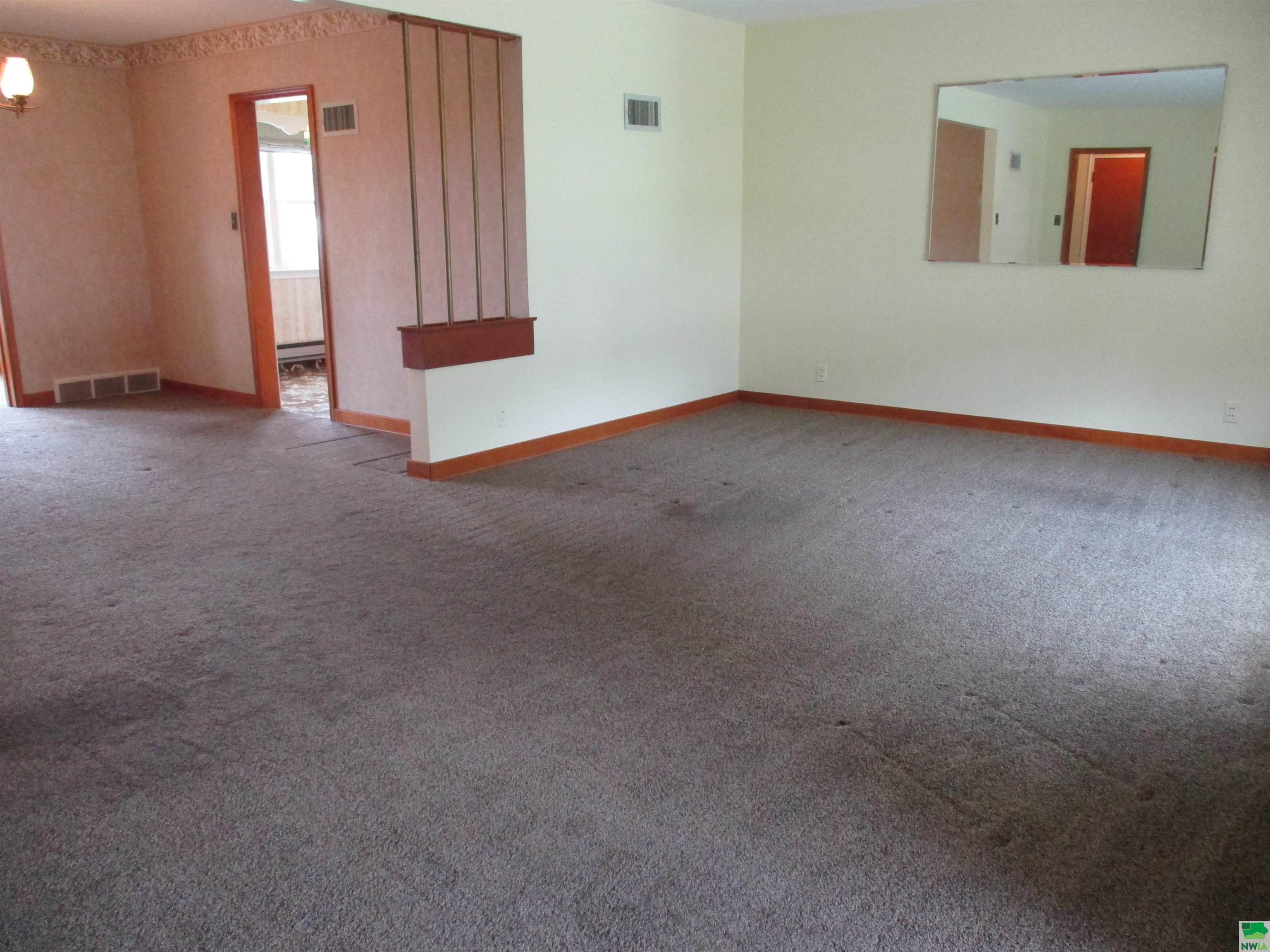 Property Photo:  3509 Jennings St  IA 51104 