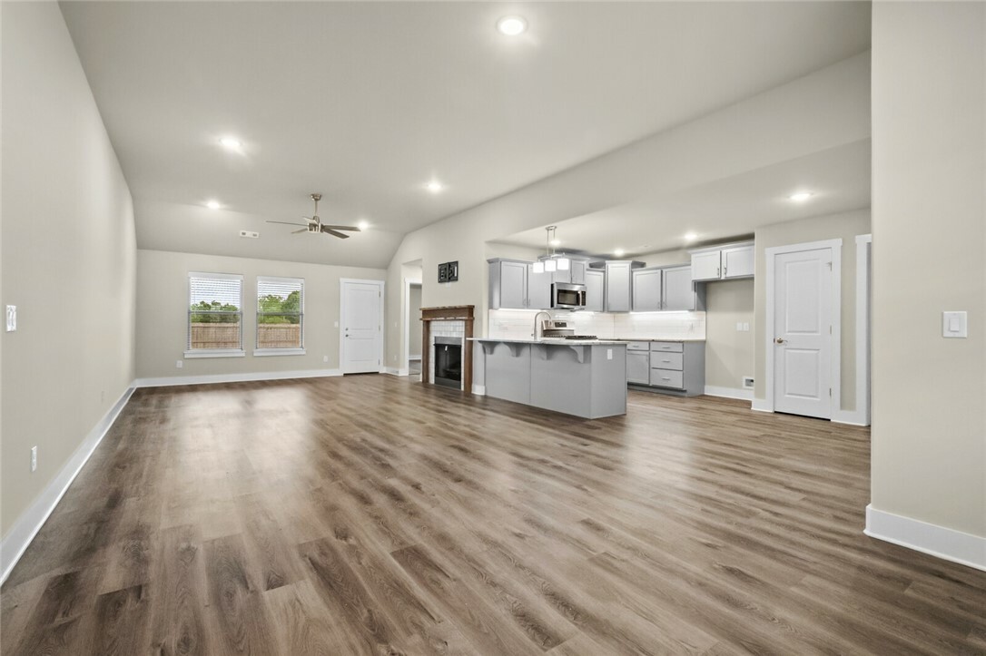 Property Photo: 1100 Moonrise Street AR 72713