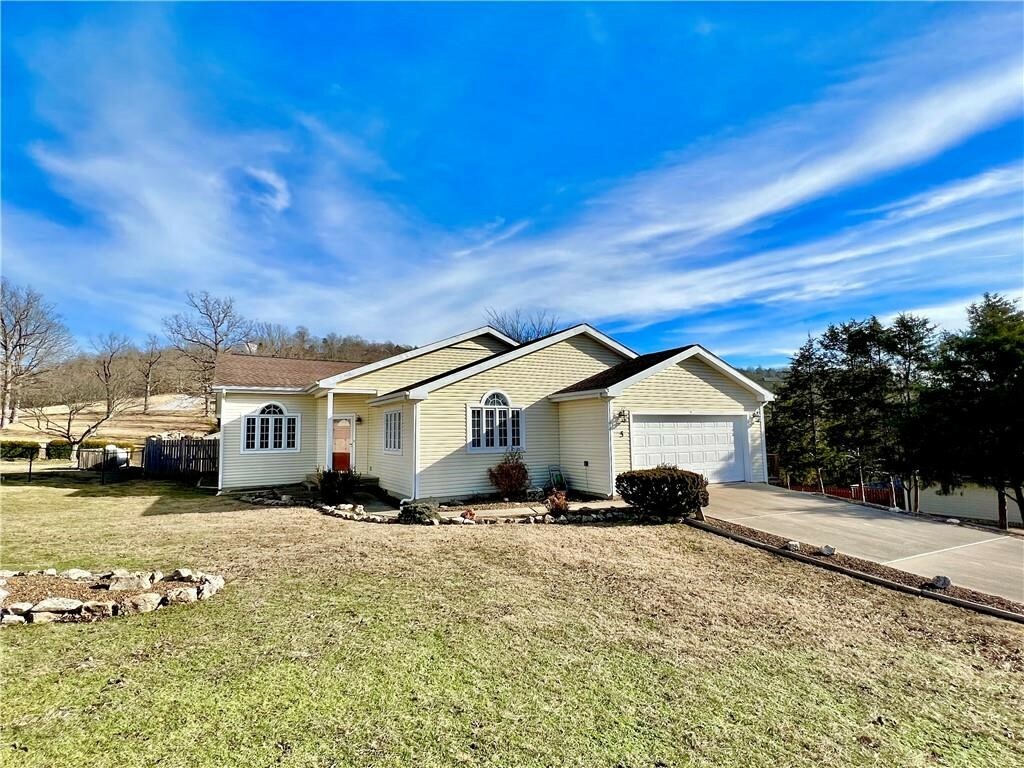 Property Photo: 5 Horseshoe Drive AR 72631