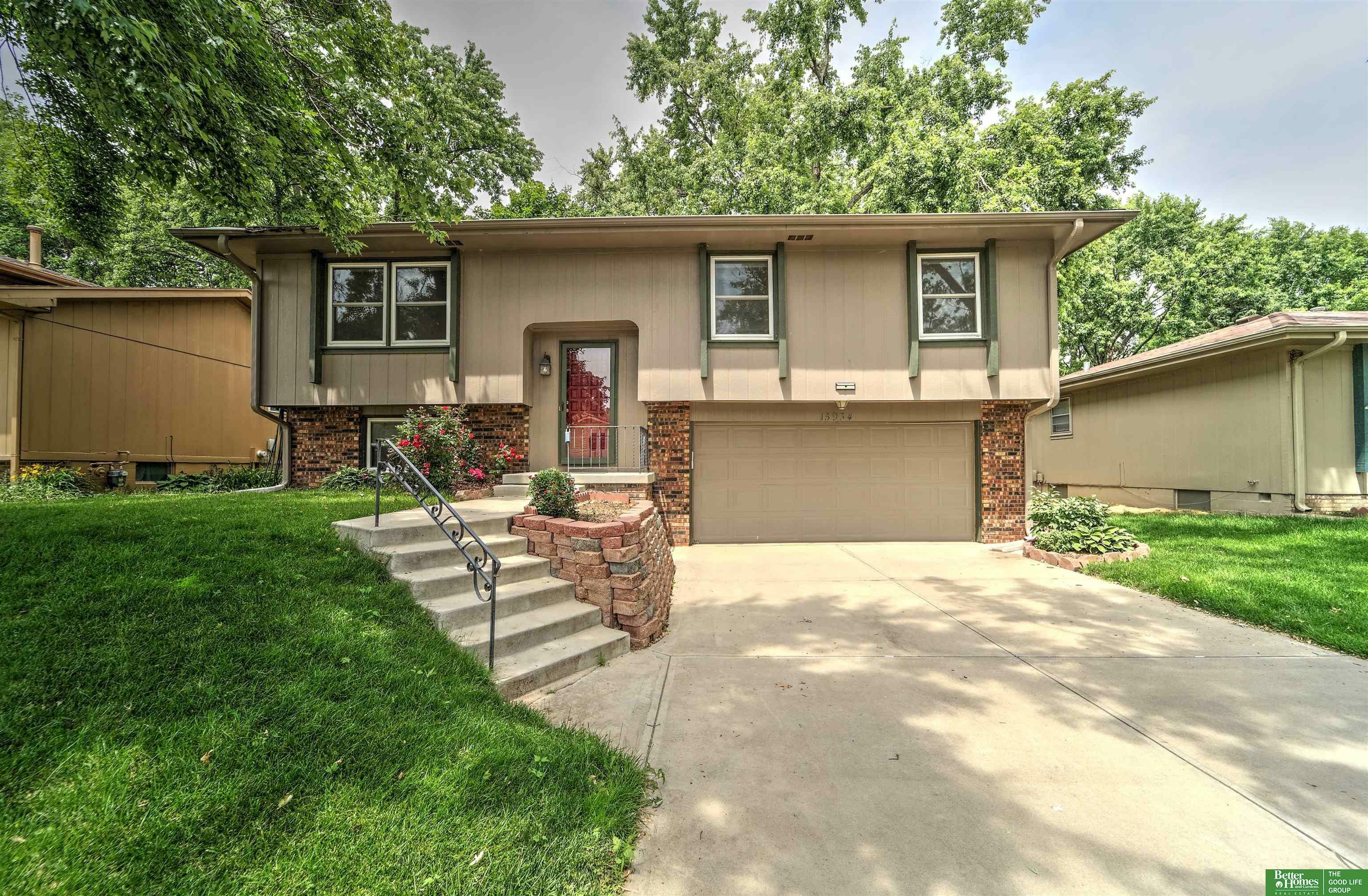 Property Photo: 15934 Arbor Circle NE 68130