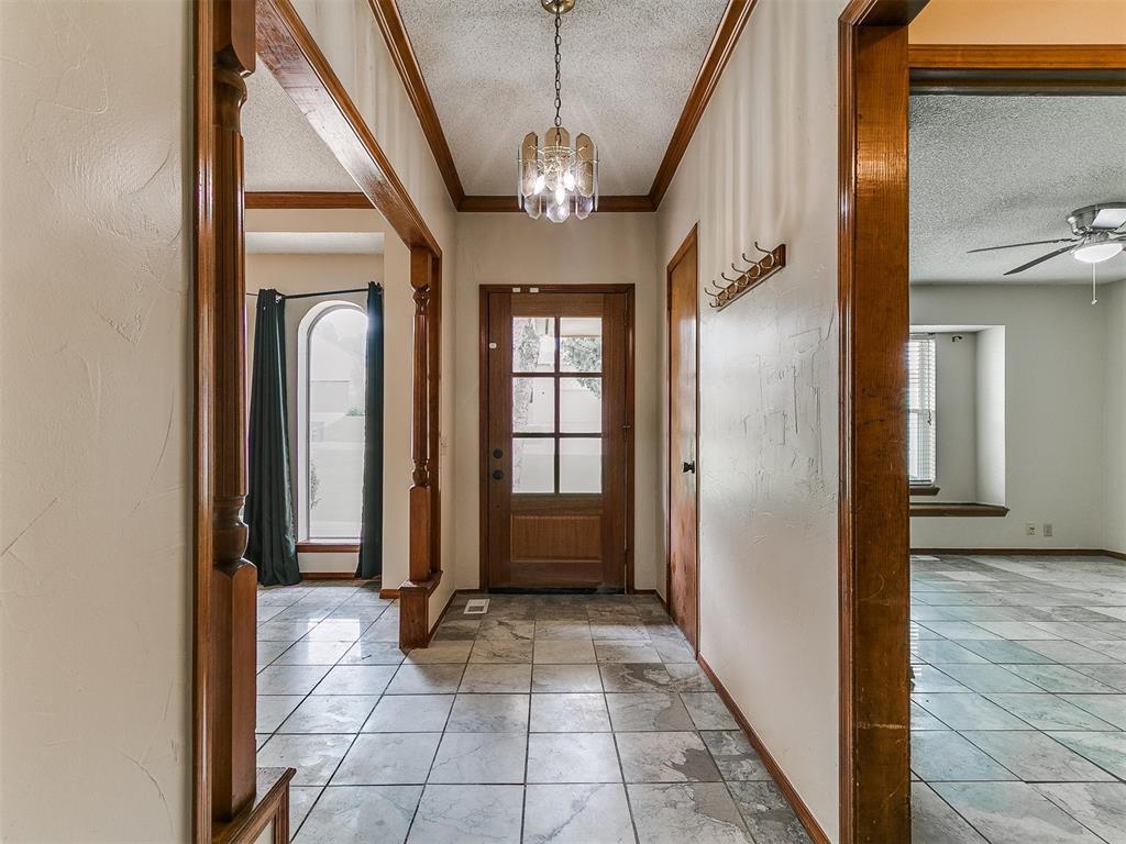 Property Photo: 908 Carfax Road OK 73034