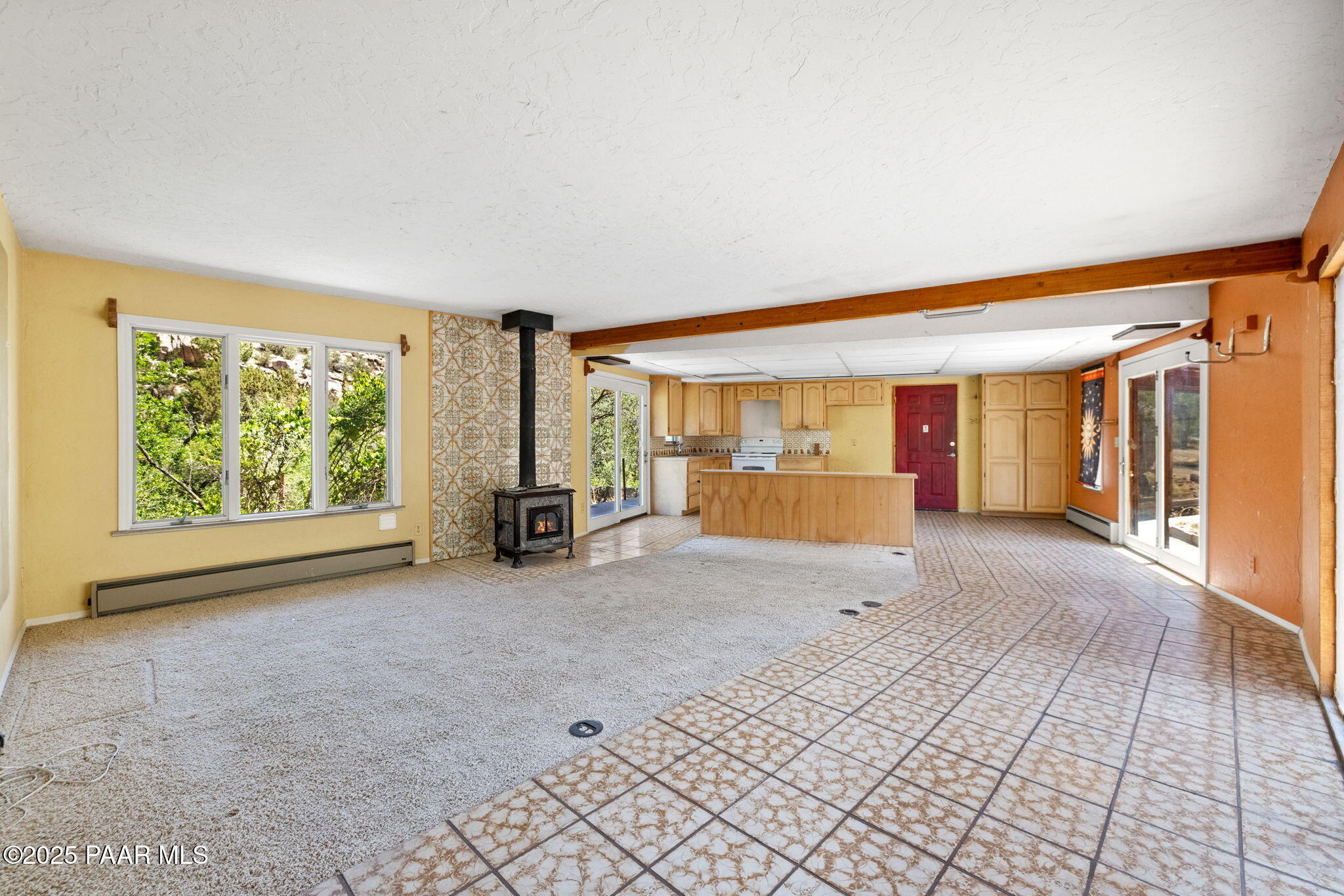 Property Photo: 1102 W Gurley Street AZ 86305