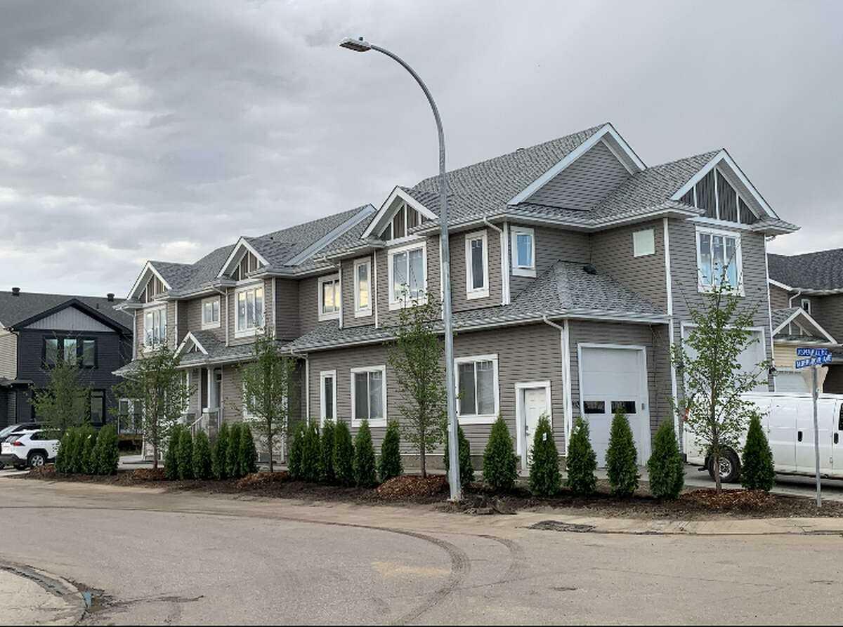 102 Aspenhill Drive  Fort McMurray AB T9J 1E1 photo