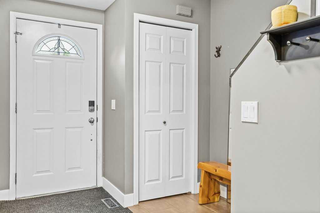 Property Photo:  601 4 Street 3  AB T1W 2G7 
