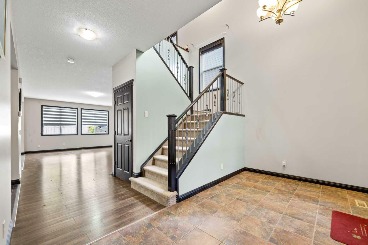 Property Photo: 116 Evanspark Circle NW AB T3P 0B4
