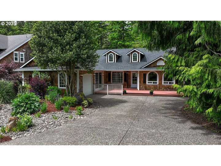 Property Photo: 35130 Ponderosa Loop OR 97130