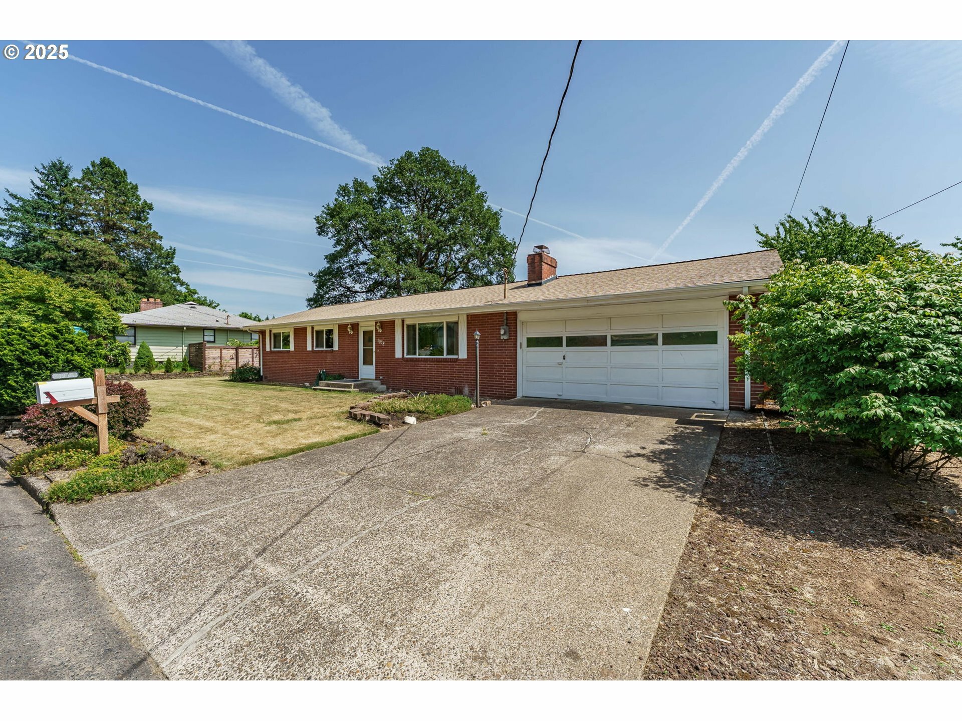Property Photo: 1938 NW Sierra Ln WA 98607