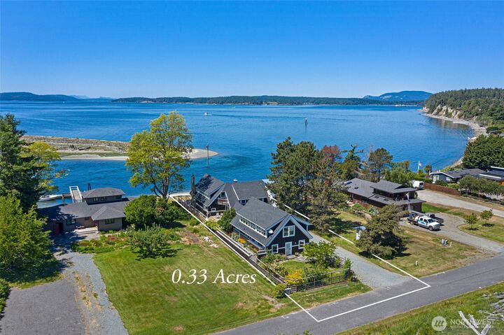 Property Photo:  170  Weeks Point Way  WA 98261 
