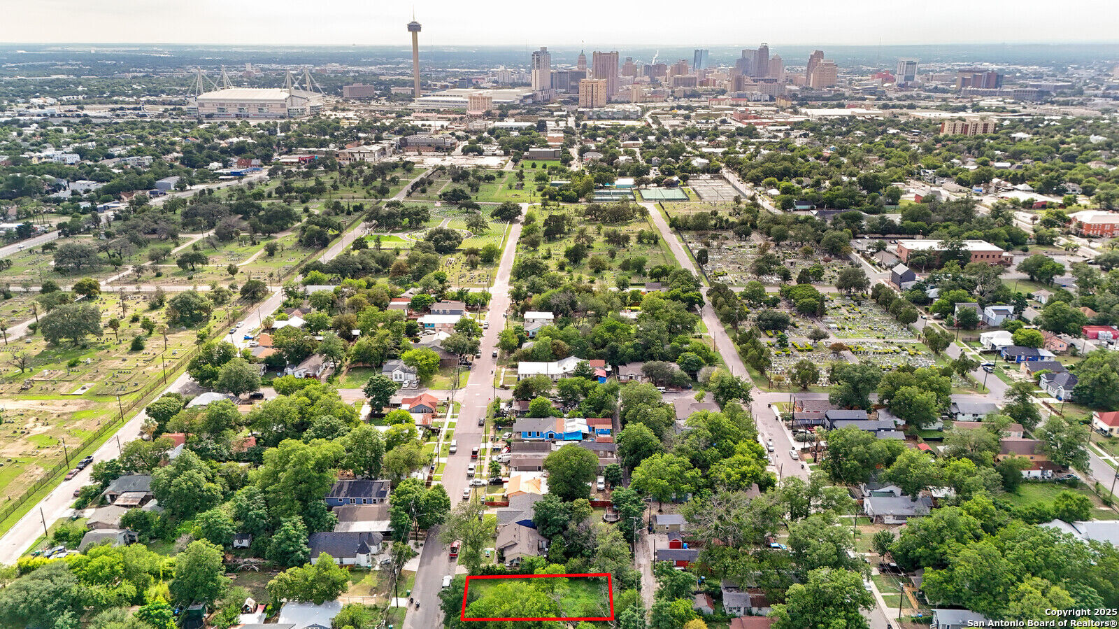 Property Photo:  1131 Center  TX 78202 