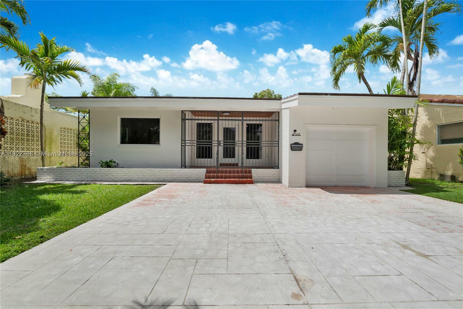 Property Photo: 708 Navarre Ave FL 33134