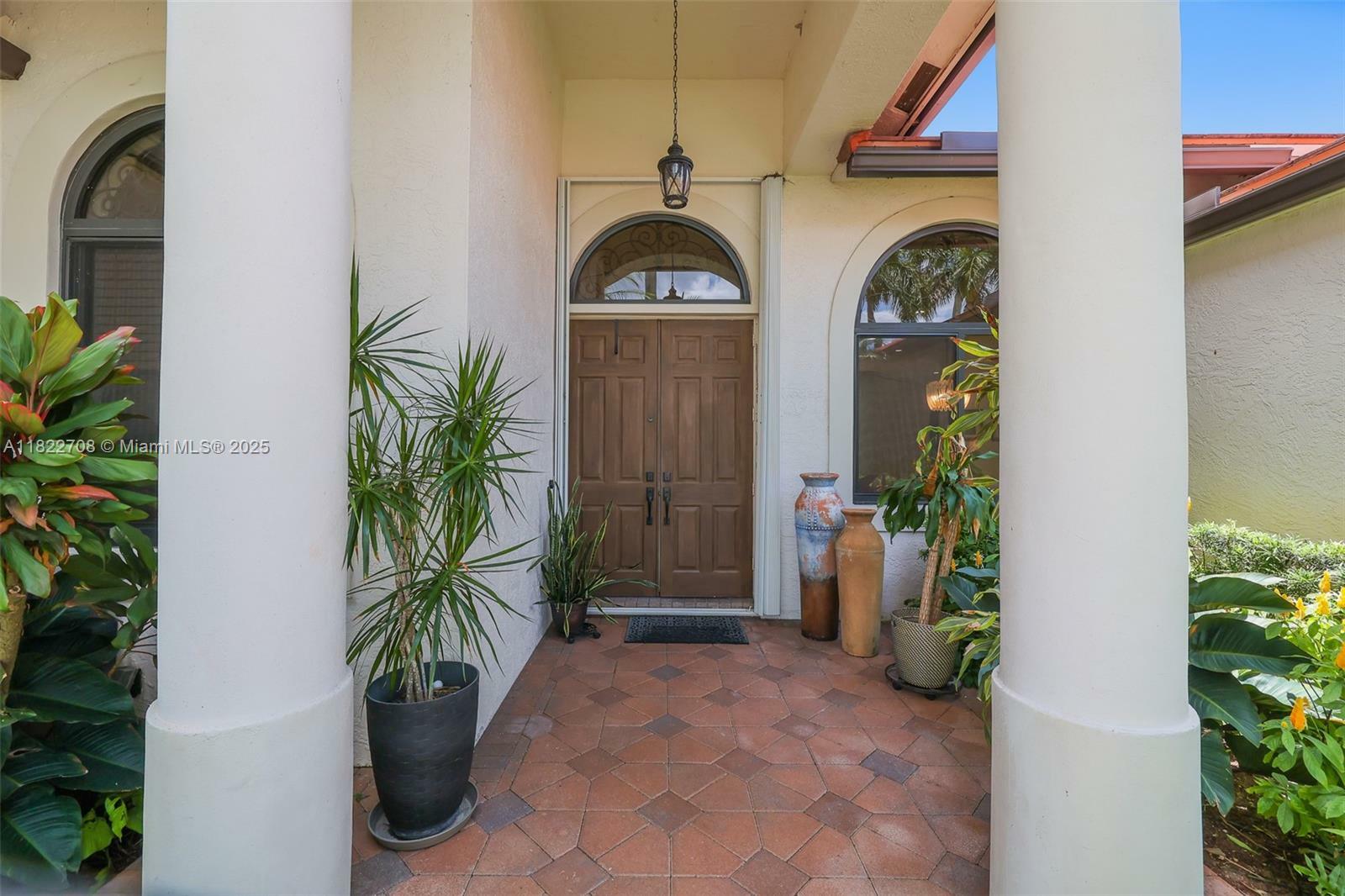Property Photo:  2489 Eagle Watch Ln  FL 33327 