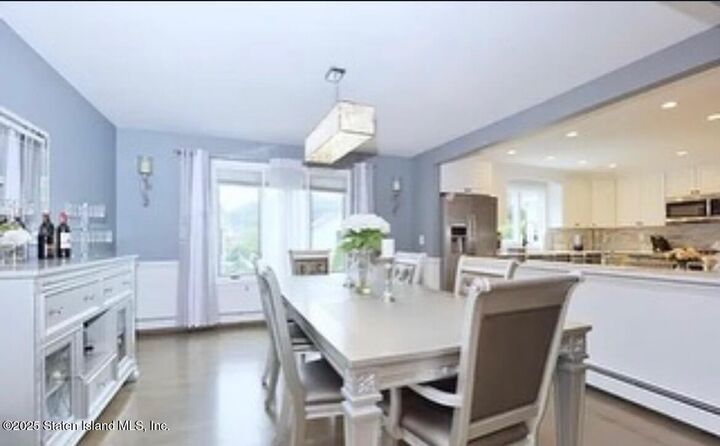 Property Photo:  169 Crown Avenue  NY 10312 