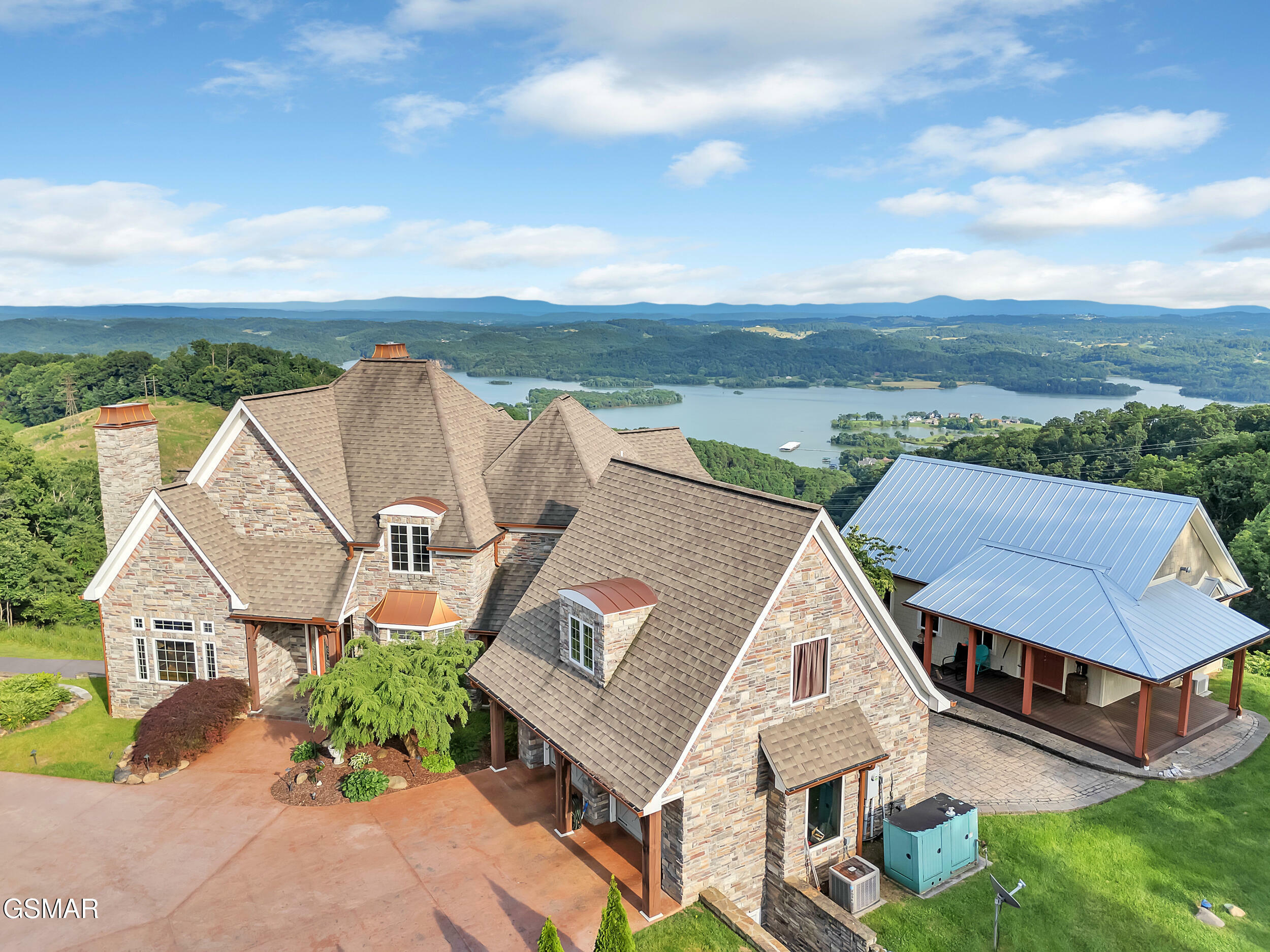 Property Photo: 498 Proffitt Ridge Road TN 37811