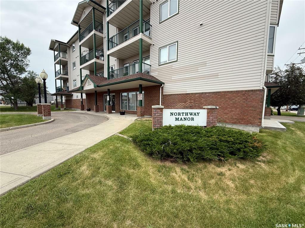 Property Photo: 205 McIntyre Street N 304 SK S4R 3B7