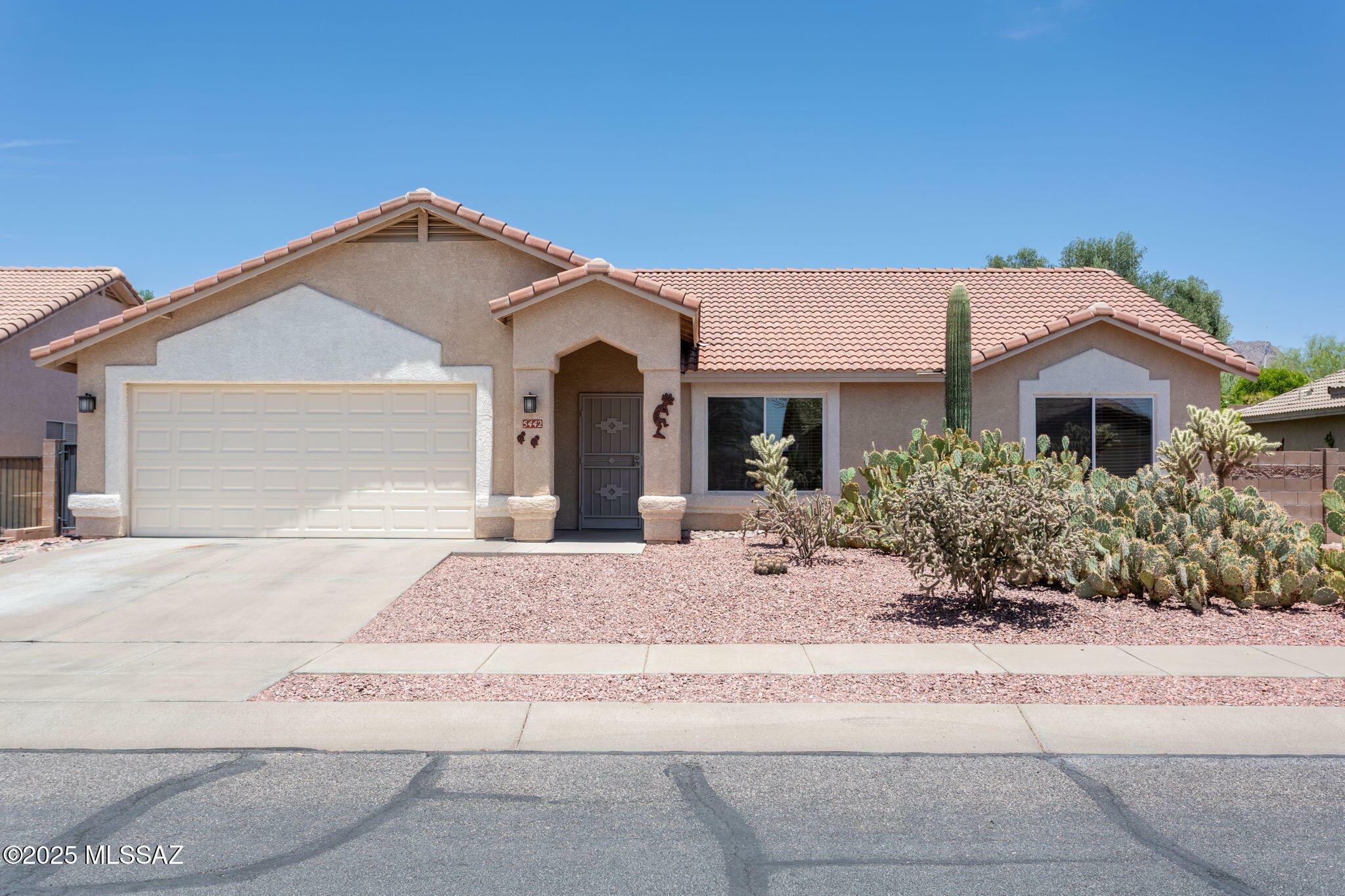 Property Photo: 5442 W Cochie Springs Street AZ 85658