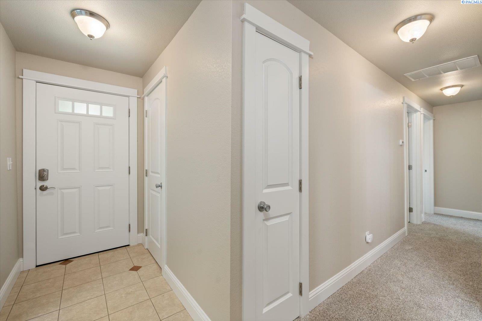 Property Photo:  708 N Rd 48  WA 99301 