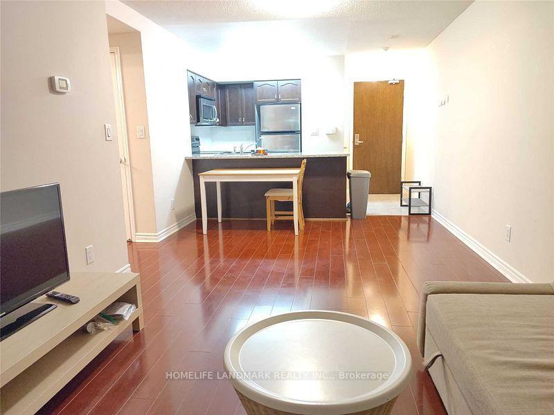 Property Photo: 35 Hollywood Avenue 1515 ON M2N 0A9