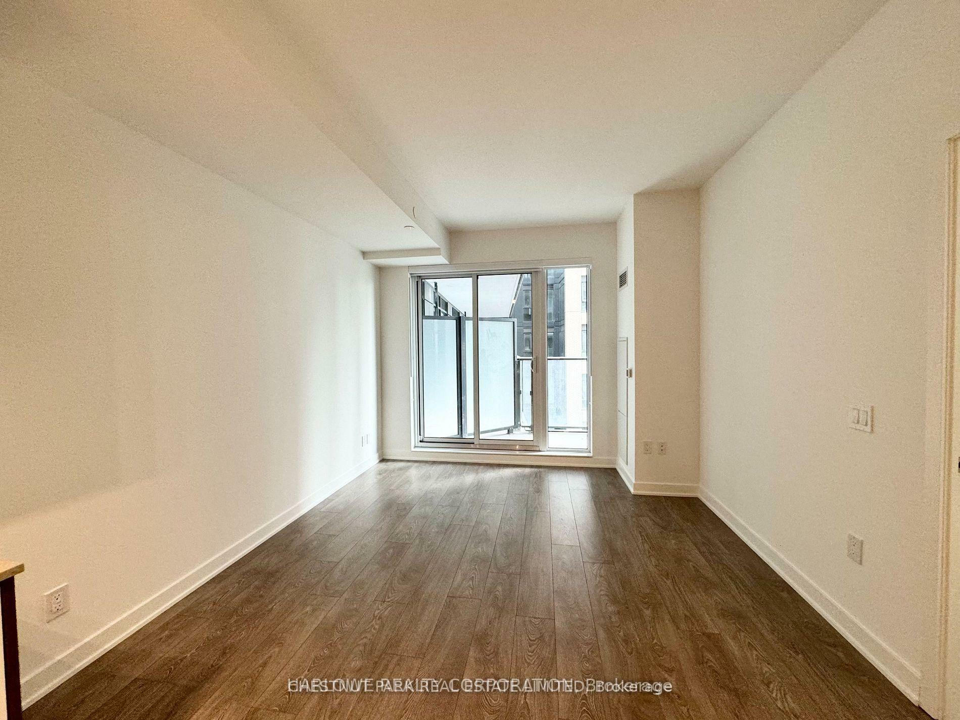Property Photo: 543 Richmond Street W 627 ON M5V 0W9