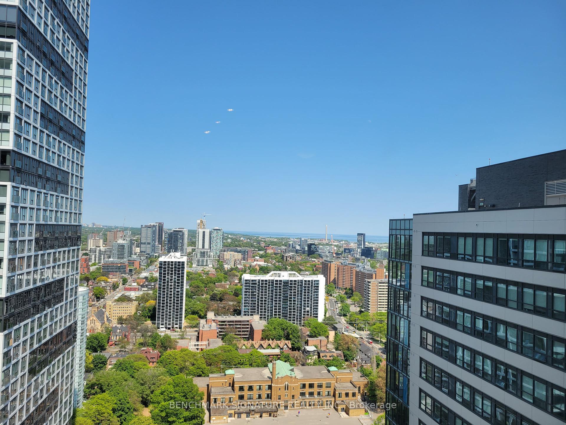 Property Photo: 77 Mutual Street 3211 ON M5B 2A9