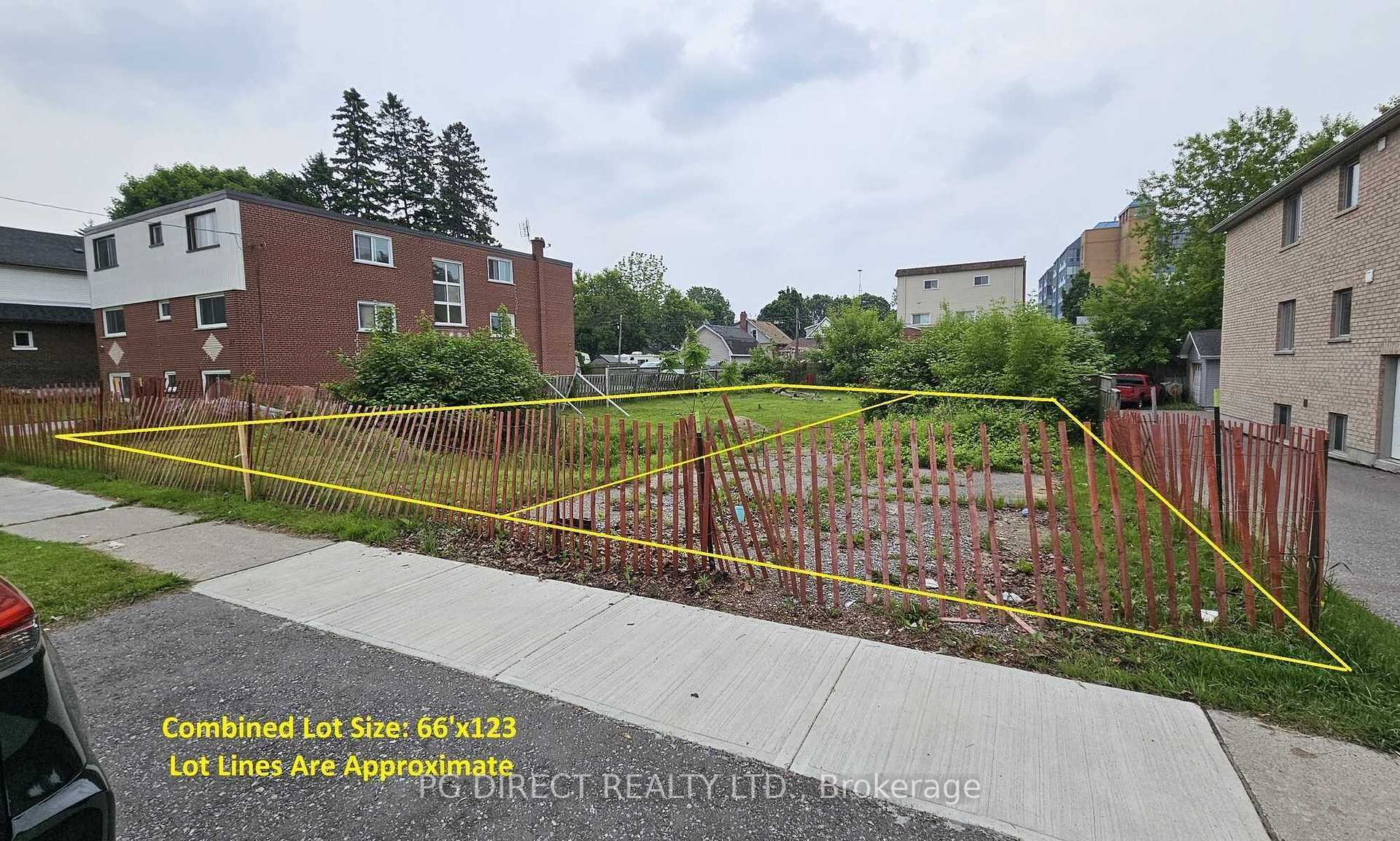 Property Photo:  103 Elgin Street W  ON L1G 1S5 
