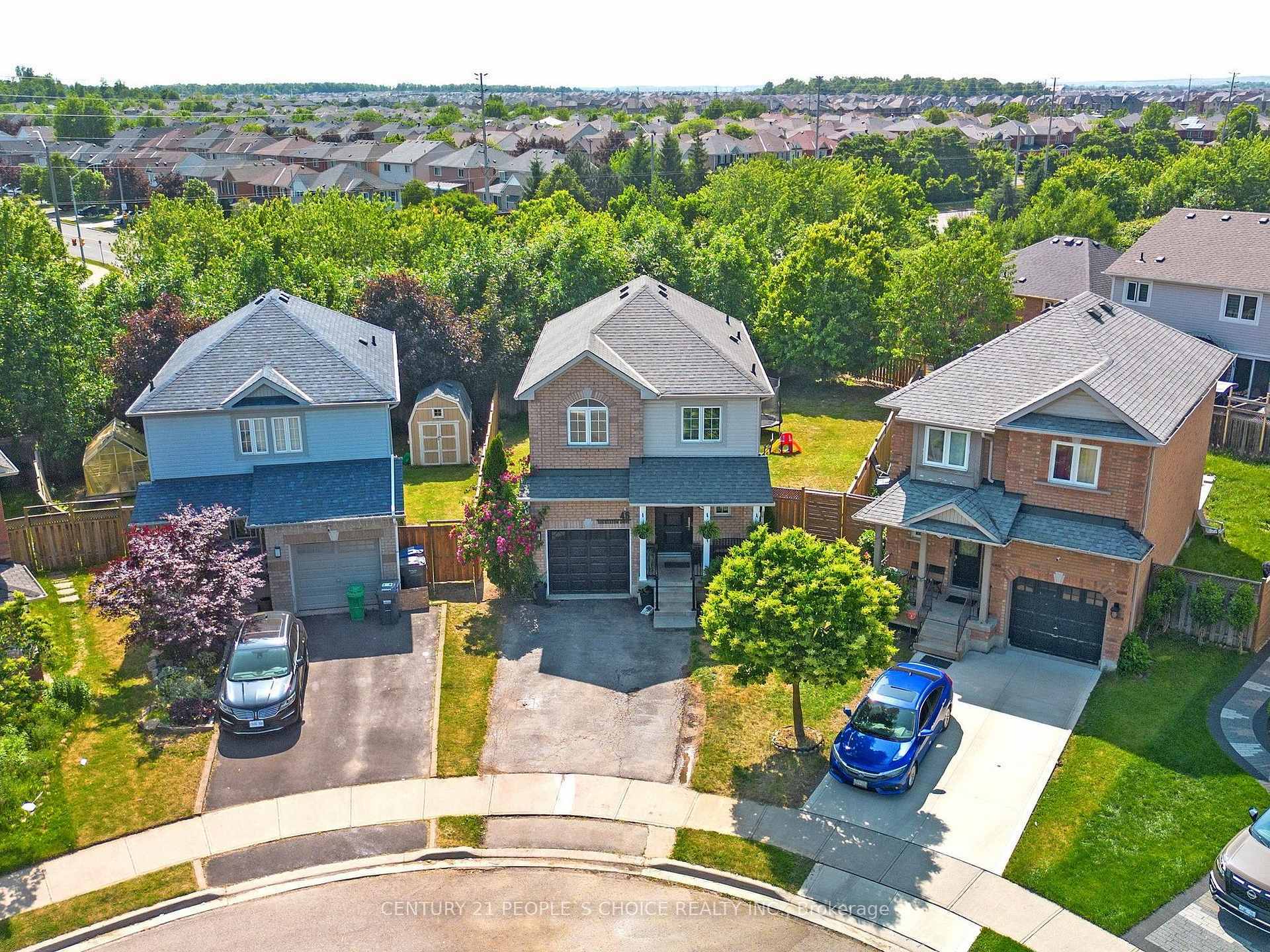 Photo de la propriété: 46 Oakmeadow Drive ON L7A 2M1