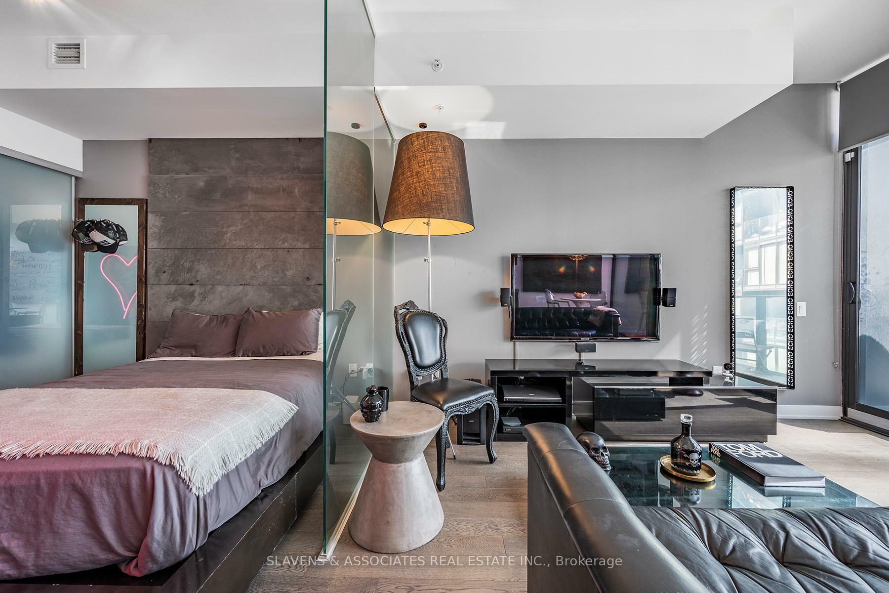 Property Photo: 38 Stewart Street 1104 ON M5V 1H6